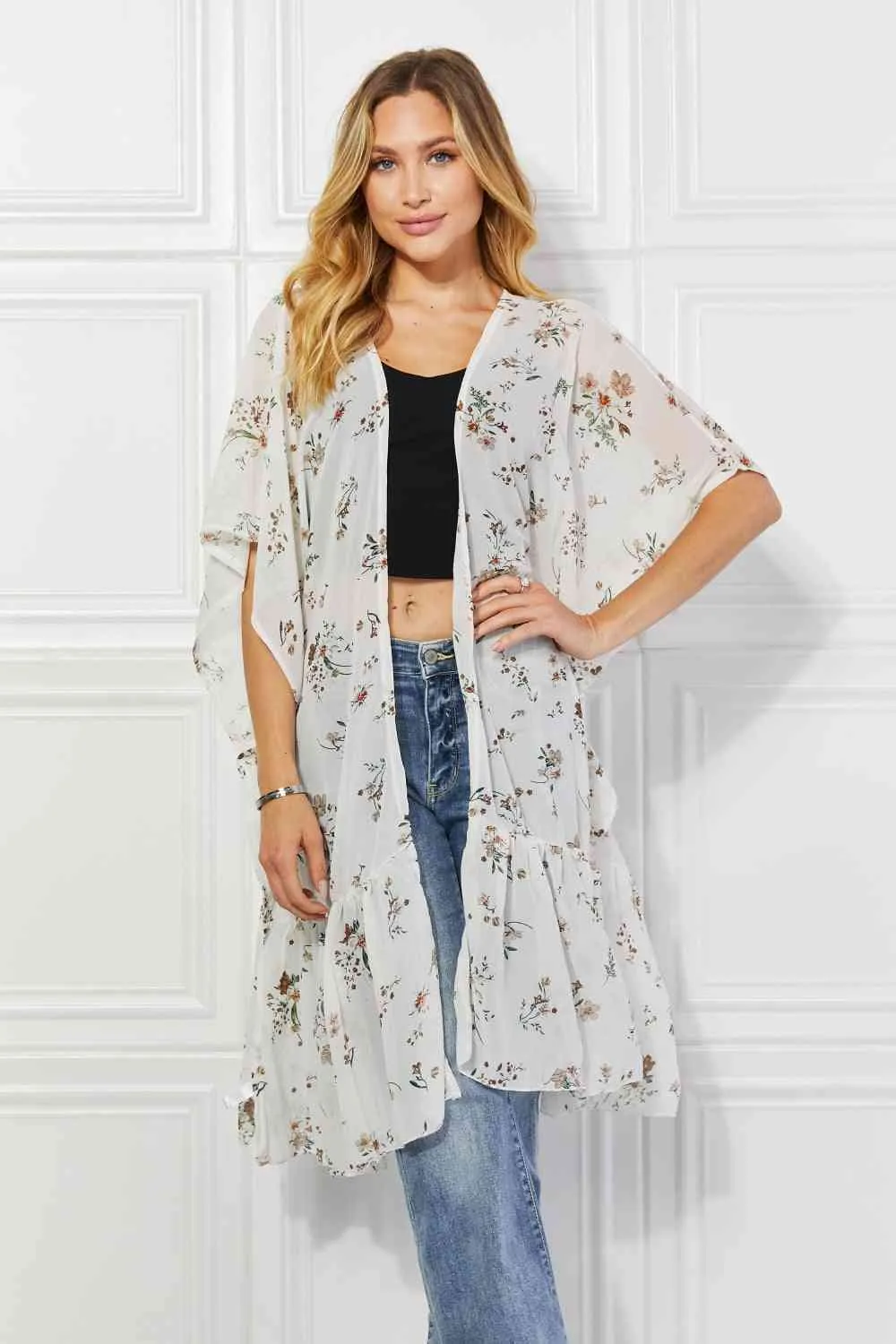 Meadow of Daisies Floral Kimono